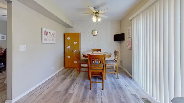 $245,000 | 772 Colorado Court, Unit 772, Carol Stream, IL 60188