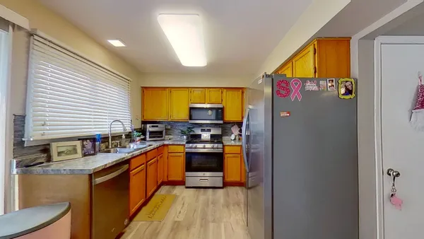 $245,000 | 772 Colorado Court, Unit 772, Carol Stream, IL 60188