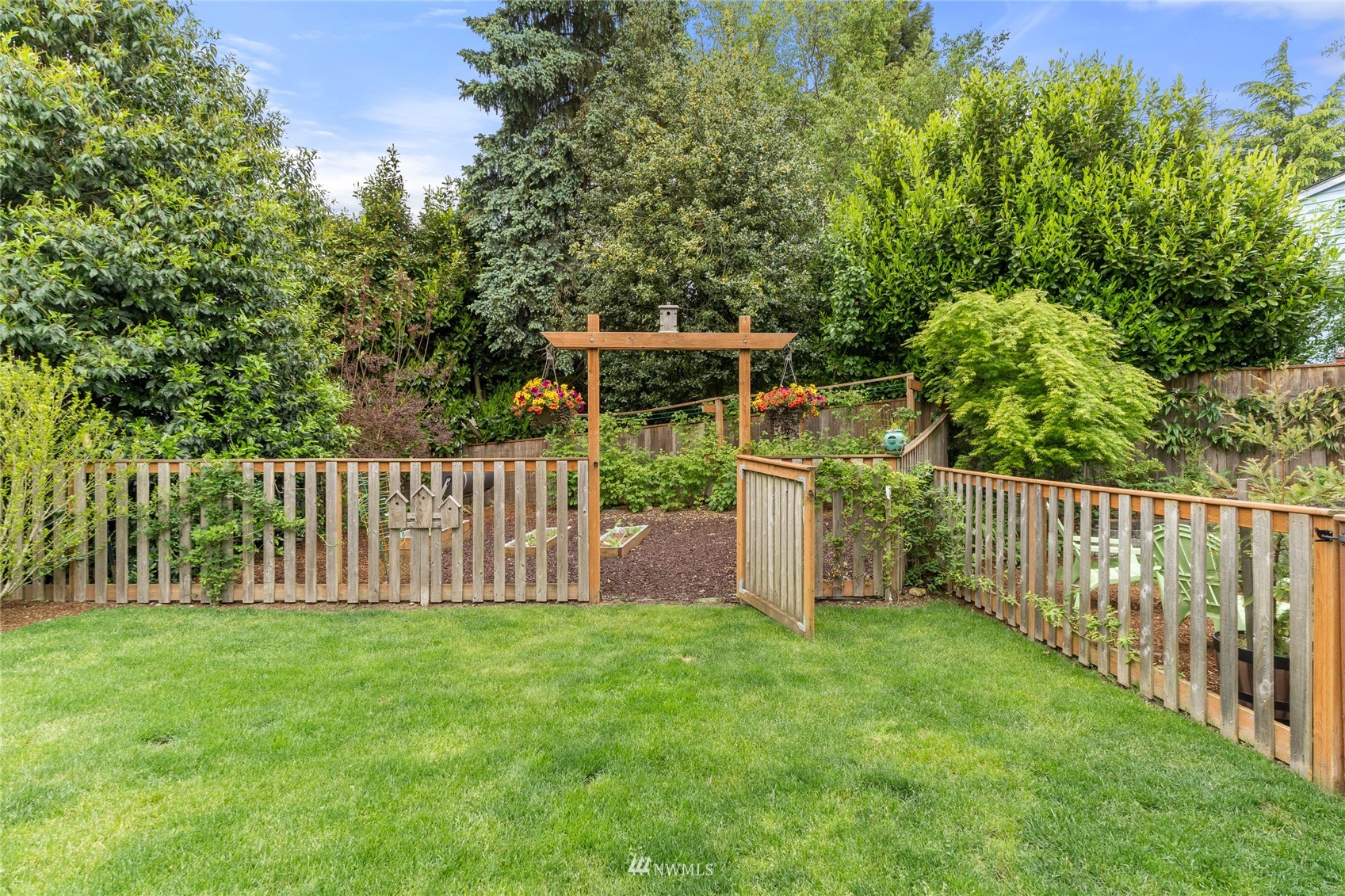 19215 90th Place Northeast Bothell, WA 98011 - Photo 34 of 39 Gallery Image 34