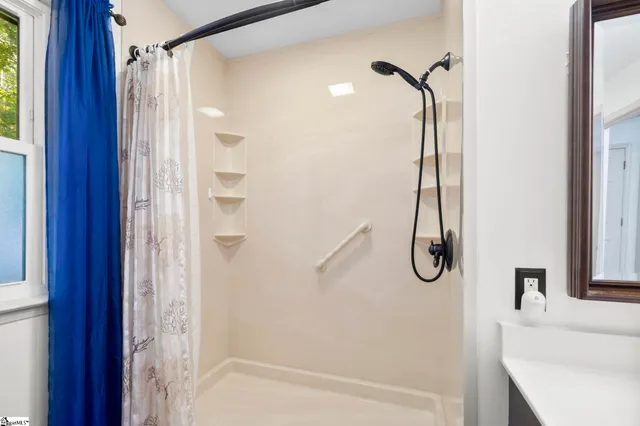 $700,000 | 301 Cardinal Drive, Greenville, SC 29609