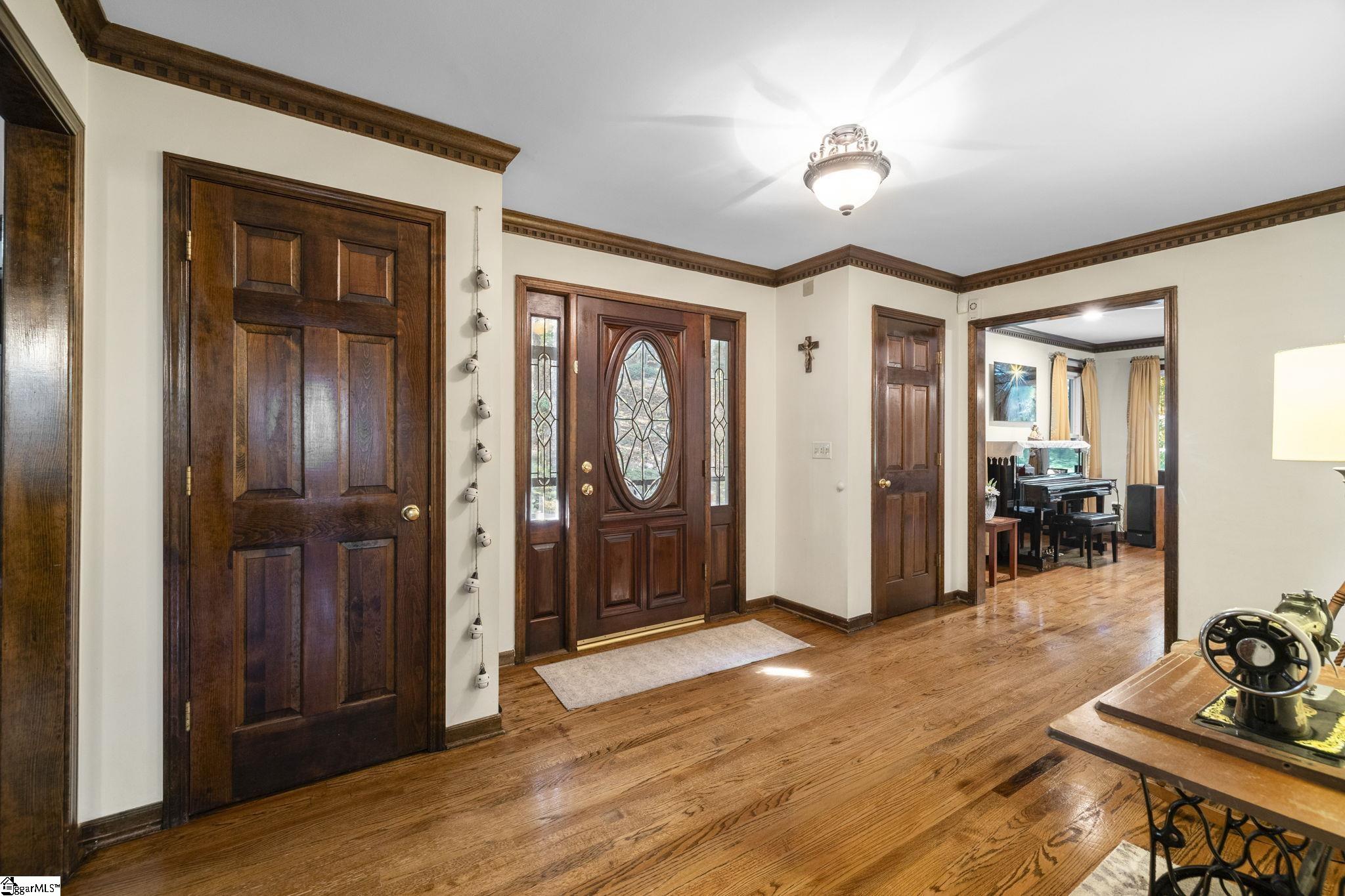 301 Cardinal Drive Greenville, SC 29609 - Photo 5 of 50