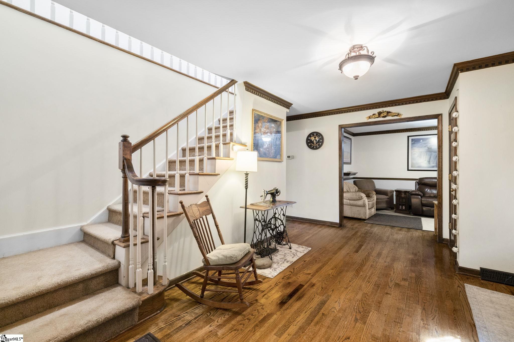 301 Cardinal Drive Greenville, SC 29609 - Photo 6 of 50