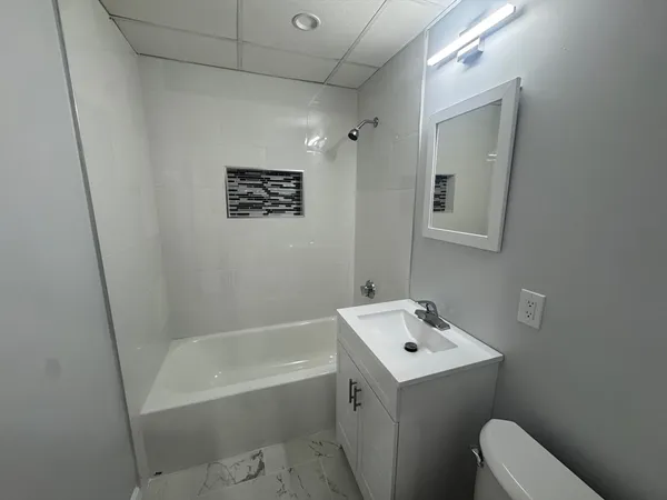 $2,500 | 16 Ashton Street, Unit 1, Worcester, MA 01605