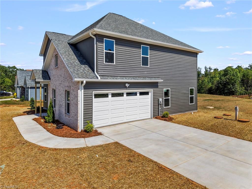 206 Timber Hill Rural Hall, NC 27045 - Photo 3 of 42 Gallery Image 3