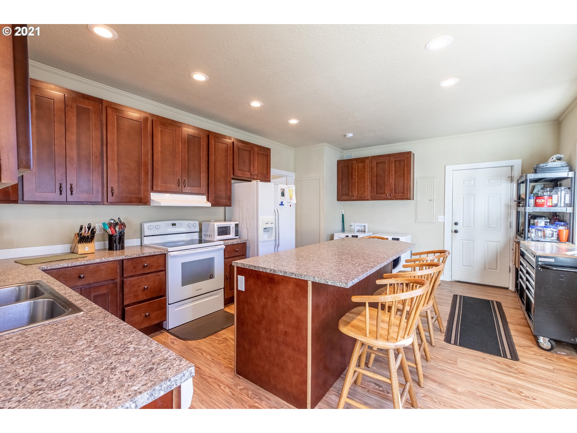 63767 Flanagan Road Coos Bay, OR 97420 - Photo 19 of 24 Gallery Image 19