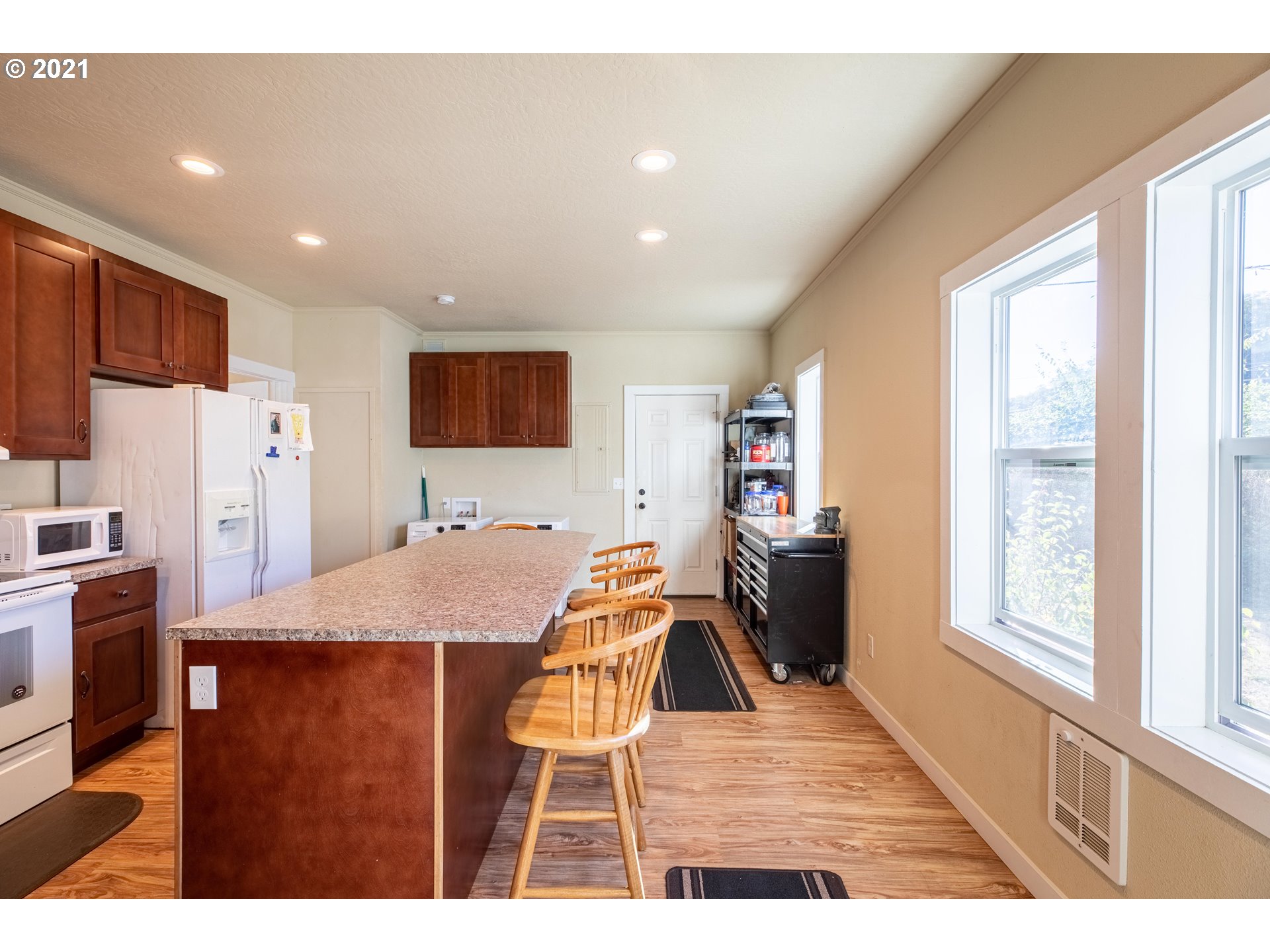 63767 Flanagan Road Coos Bay, OR 97420 - Photo 20 of 24 Gallery Image 20