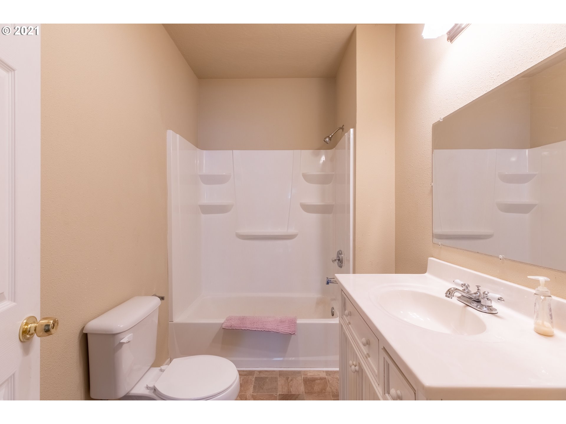 63767 Flanagan Road Coos Bay, OR 97420 - Photo 6 of 24 Gallery Image 6