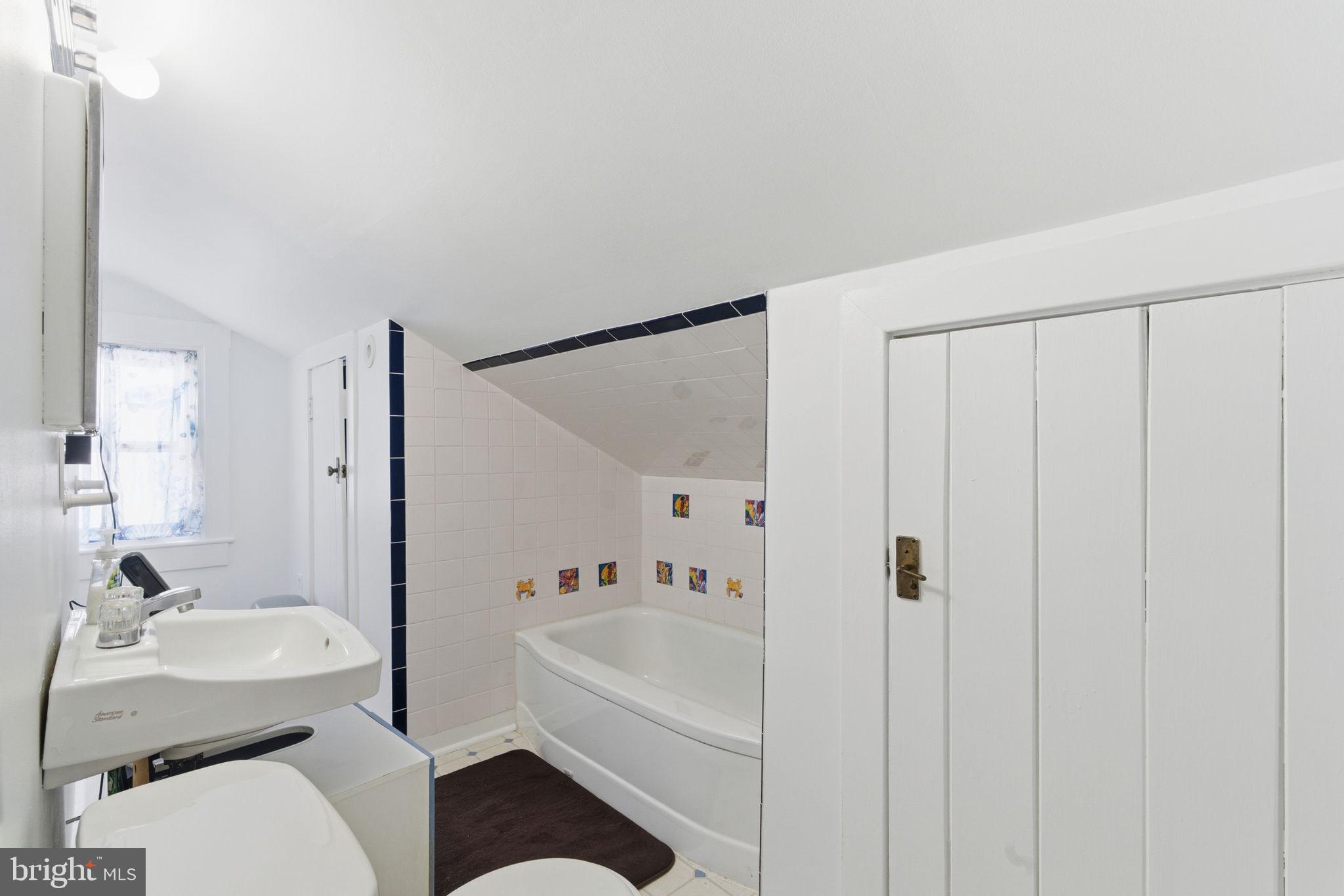 358 Oak Road Glenside, PA 19038 - Photo 29 of 44