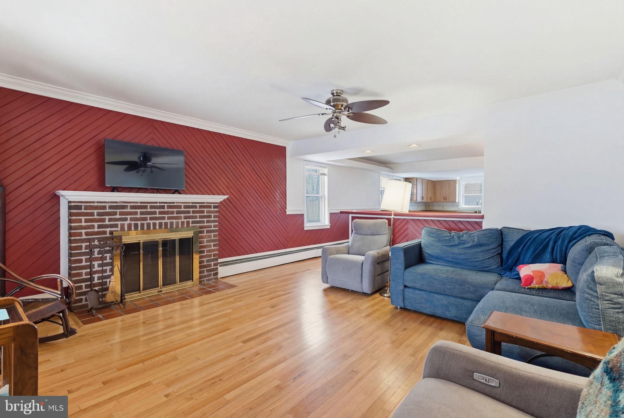 358 Oak Road Glenside, PA 19038 - Photo 7 of 44