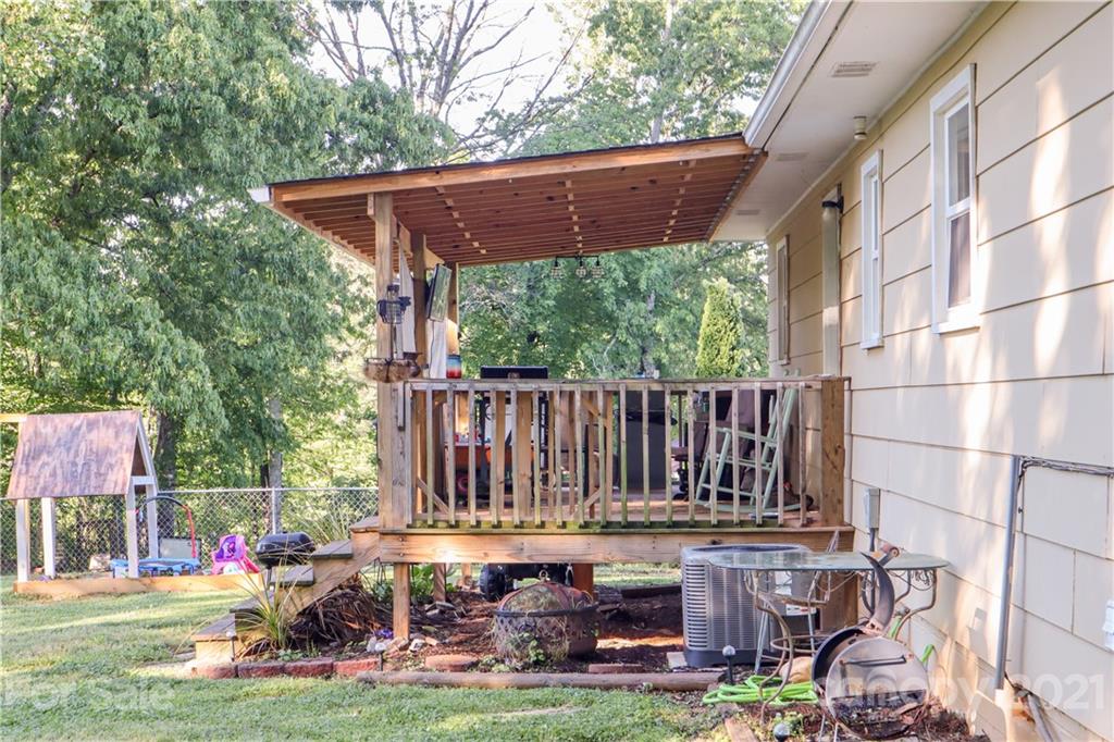 280 Griggs Road Old Fort, NC 28762 - Photo 28 of 30 Gallery Image 28