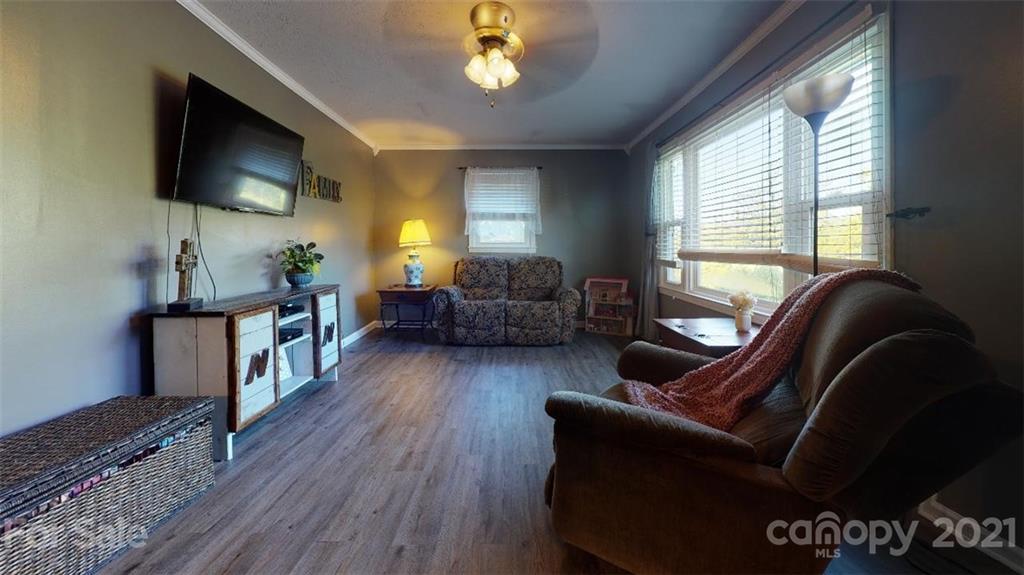 280 Griggs Road Old Fort, NC 28762 - Photo 7 of 30 Gallery Image 7