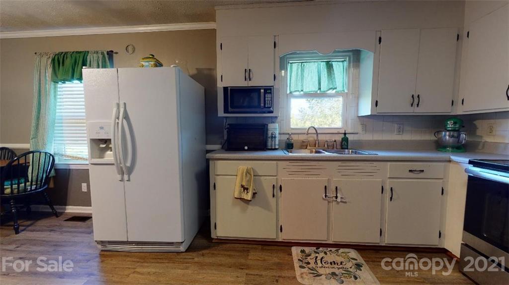280 Griggs Road Old Fort, NC 28762 - Photo 9 of 30 Gallery Image 9