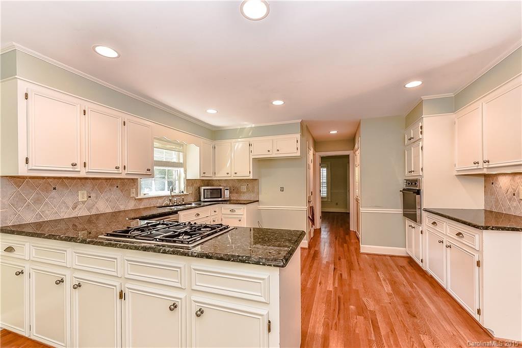 405 Pine Road Davidson, NC 28036 - Photo 8 of 24 Gallery Image 8