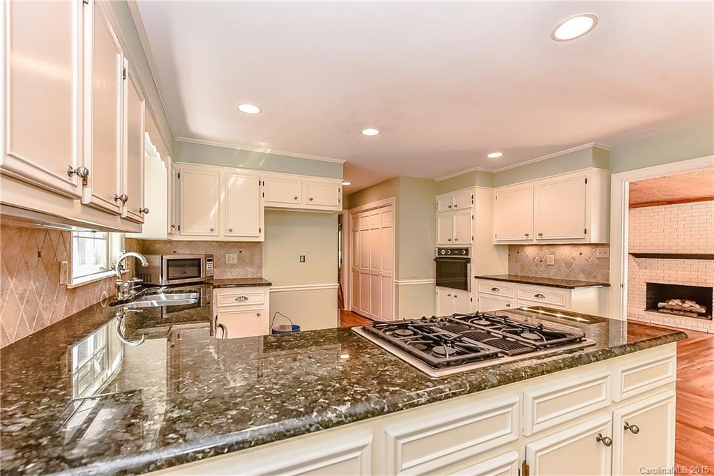 405 Pine Road Davidson, NC 28036 - Photo 9 of 24 Gallery Image 9