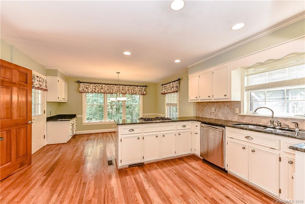 405 Pine Road Davidson, NC 28036 - Photo 10 of 24 Gallery Image 10