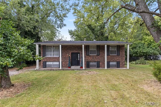 $150,000 | 9823 Ventura Drive, St. Louis, MO 63136