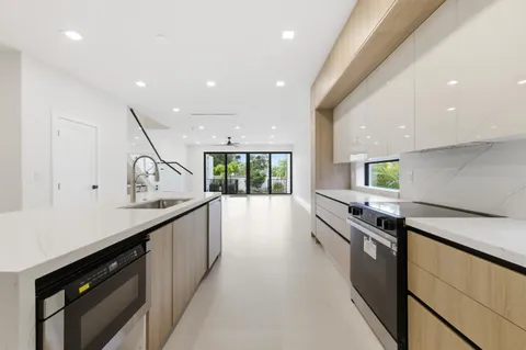$1,149,000 | 821 Southwest 1st Street, Fort Lauderdale, FL 33312