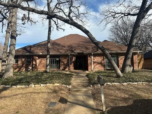 $359,000 | 1907 Mill Run Drive, Arlington, TX 76006