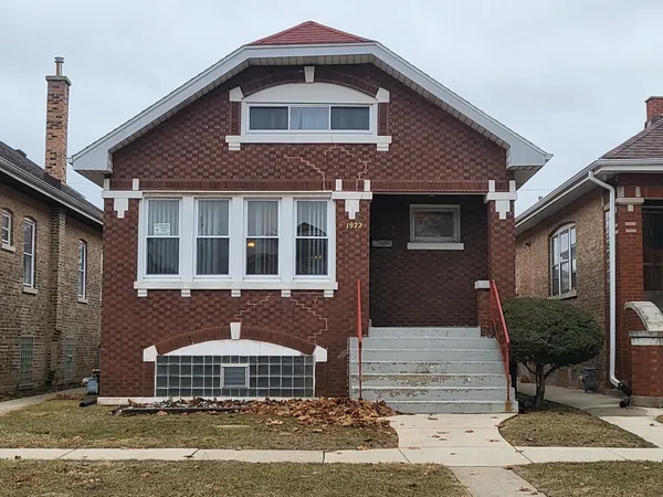 $299,000 | 1922 Wisconsin Avenue, Berwyn, IL 60402