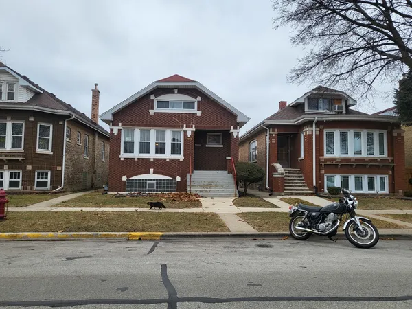 $299,000 | 1922 Wisconsin Avenue, Berwyn, IL 60402