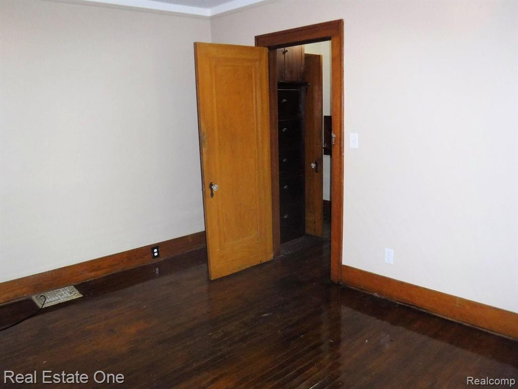 816 East Grand River Road Howell, MI 48843 - Photo 19 of 38