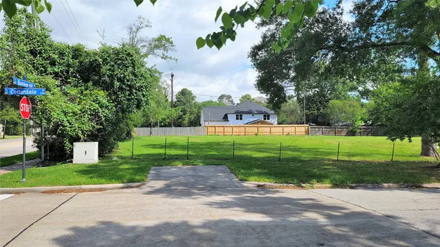 $450,000 | 9746 Cedardale Drive, Houston, TX 77055