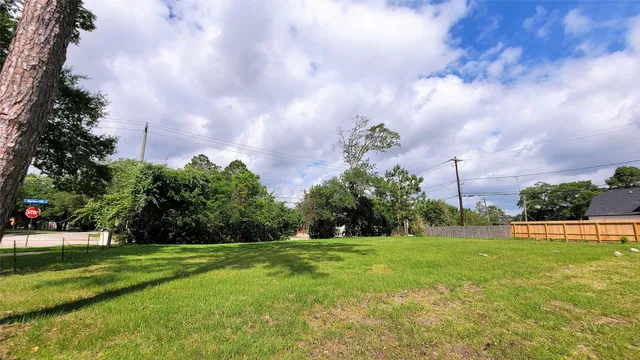 $450,000 | 9746 Cedardale Drive, Houston, TX 77055