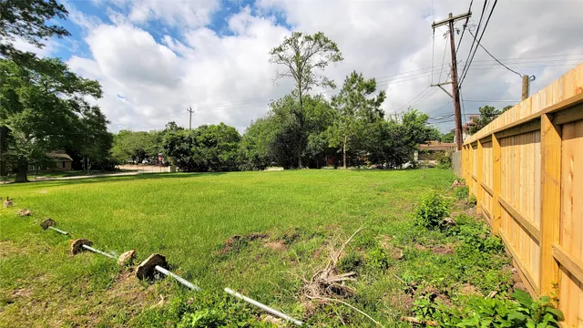 $450,000 | 9746 Cedardale Drive, Houston, TX 77055