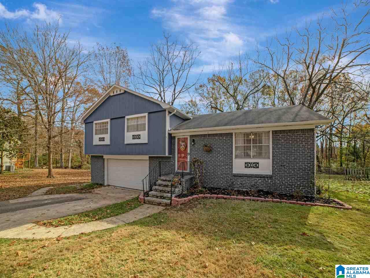 921 Frontier Drive Pelham, AL 35124 - Photo 1 of 25