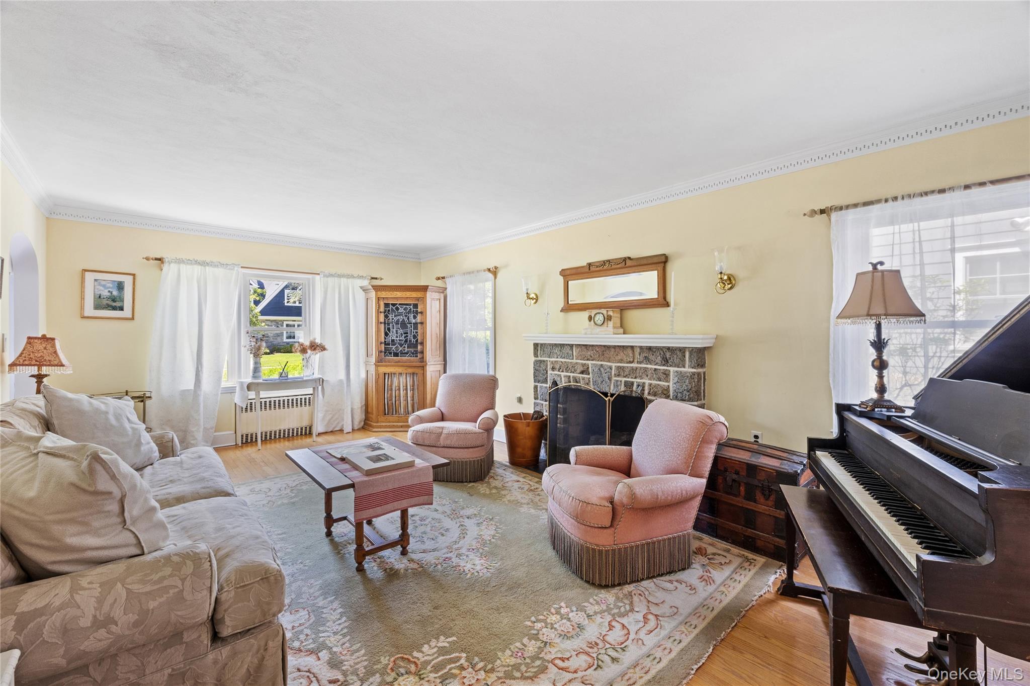 75 Bulson Road Rockville Centre, NY 11570 - Photo 5 of 41