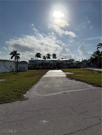 $134,000 | 3867 Phoenix Drive, St. James City, FL 33956