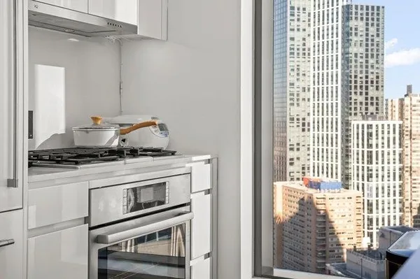 $875,000 | 99 Hudson Street, Unit 2901, Jersey City, NJ 07302