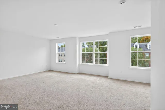 $3,000 | 178 Creekside Way, Burlington, NJ 08016