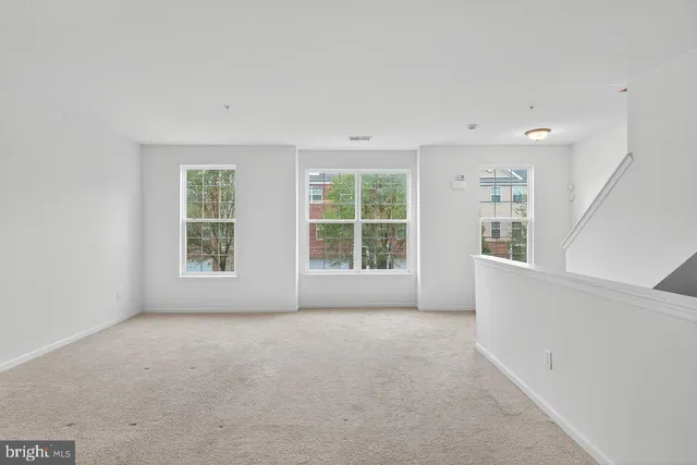 $3,000 | 178 Creekside Way, Burlington, NJ 08016