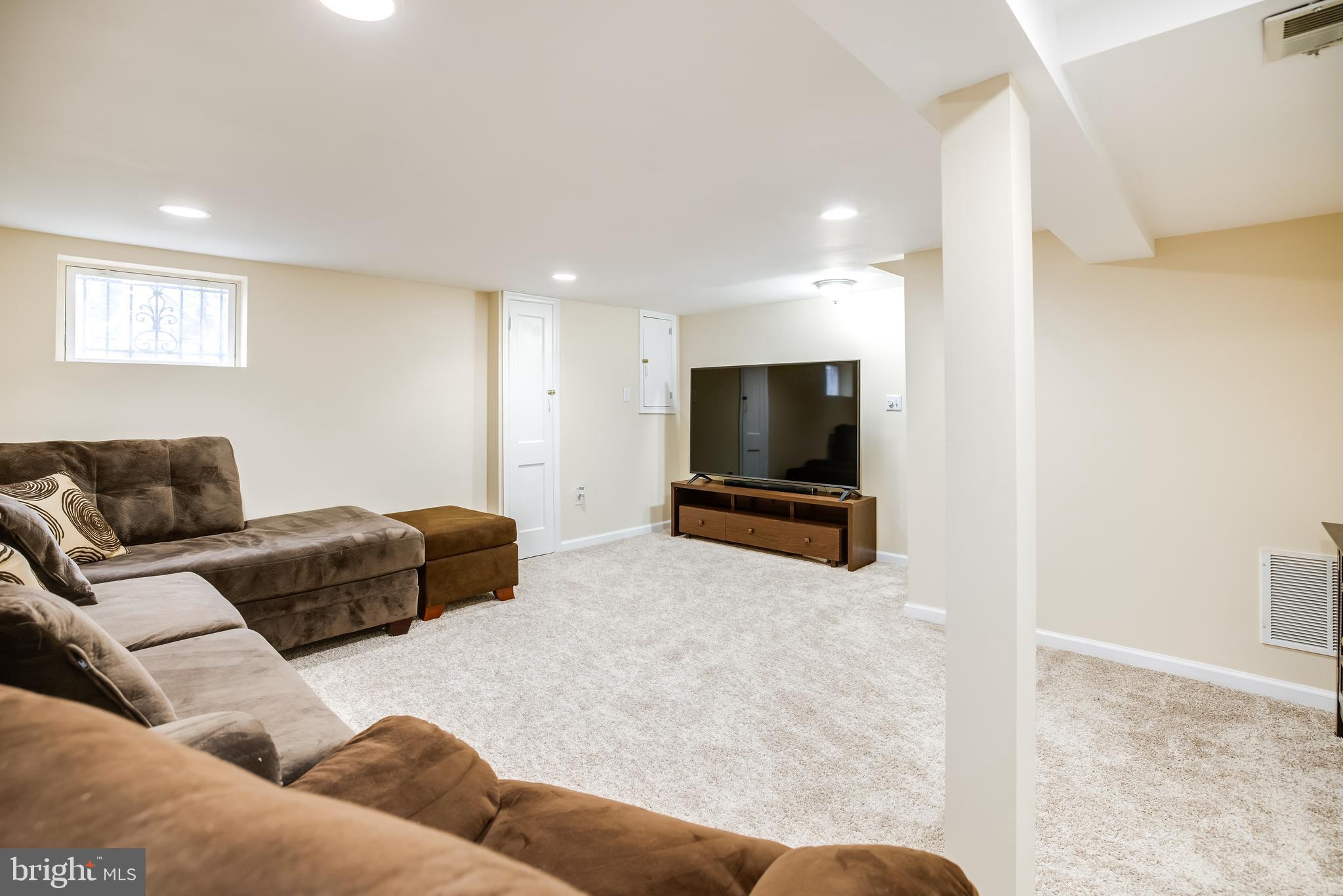 12058 Milton Street Silver Spring, MD 20902 - Photo 21 of 34 Gallery Image 21