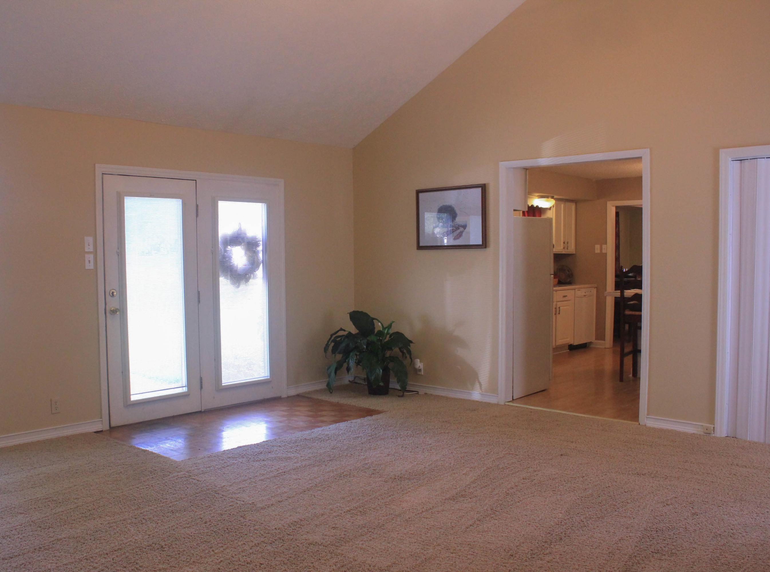 301 Hamilton Road Knoxville, TN 37920 - Photo 21 of 25 16 - Living Room 3