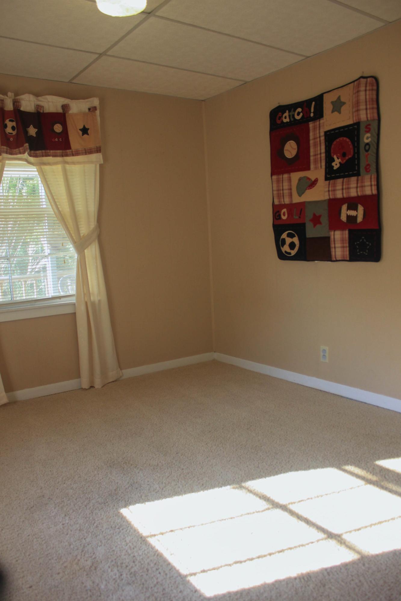 301 Hamilton Road Knoxville, TN 37920 - Photo 9 of 25 1F - Bedroom 3
