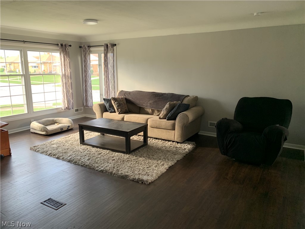 7301 Sagamore Road Cleveland, OH 44134 - Photo 7 of 20