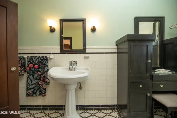 $6,750 | 525 West Lynwood Street, Phoenix, AZ 85003