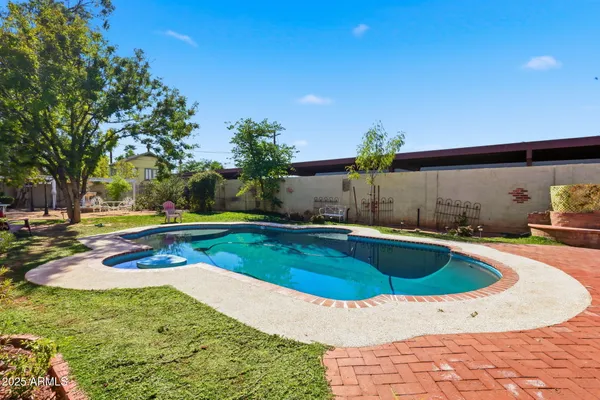 $6,750 | 525 West Lynwood Street, Phoenix, AZ 85003