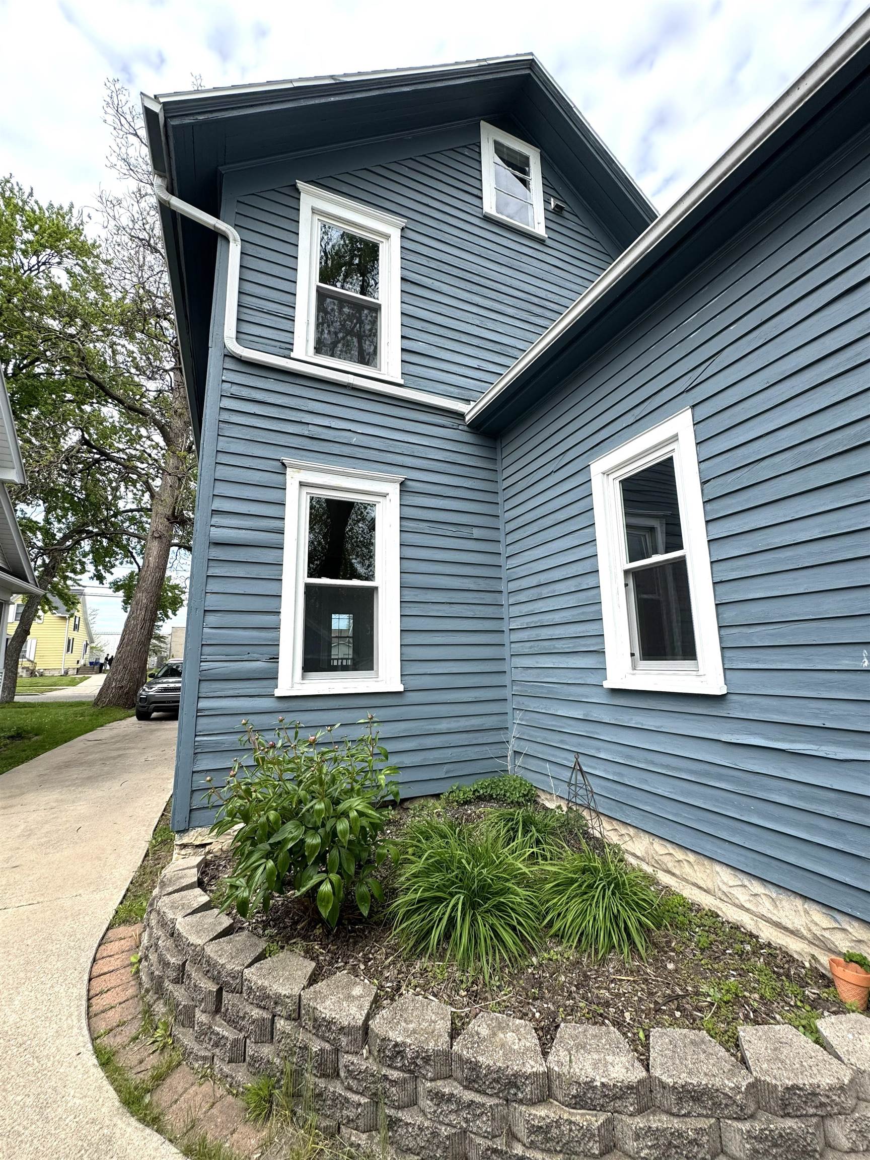 1341 West 2nd Street Appleton, WI 54914 - Photo 4 of 32