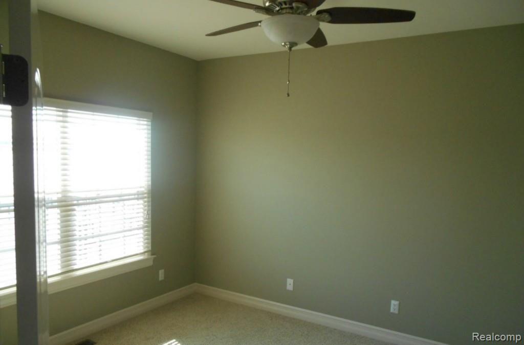2727 Riverside Drive Trenton, MI 48183 - Photo 15 of 25