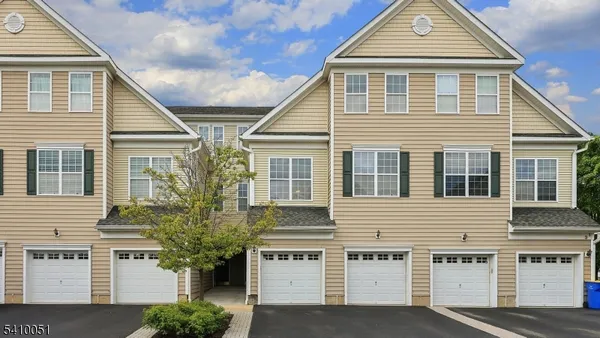 $515,000 | 7 Patriots Path, South Bound Brook, NJ 08880