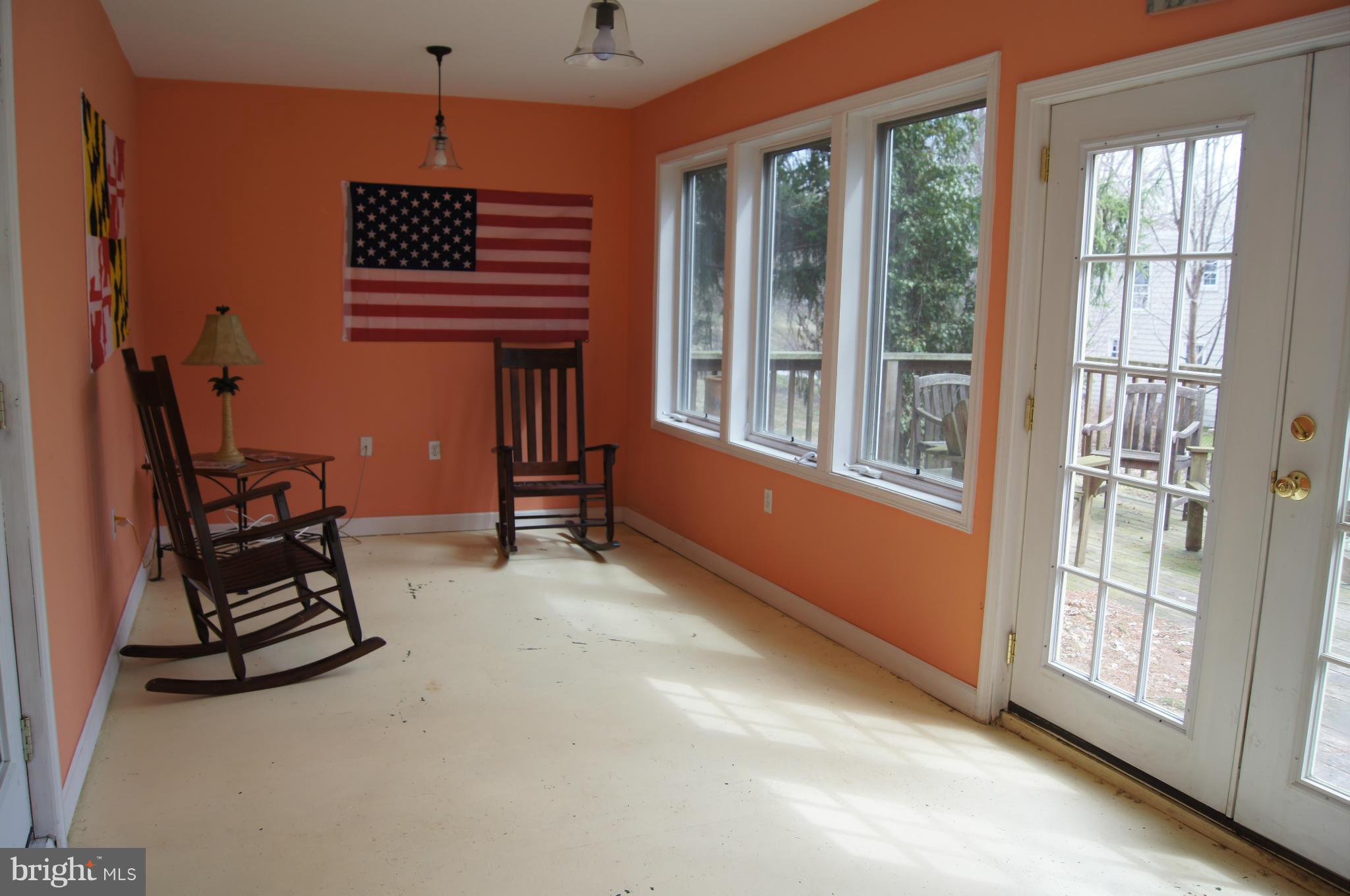 6607 Parkway Road Baltimore, MD 21239 - Photo 11 of 30 Family Room off kitchen and dining room