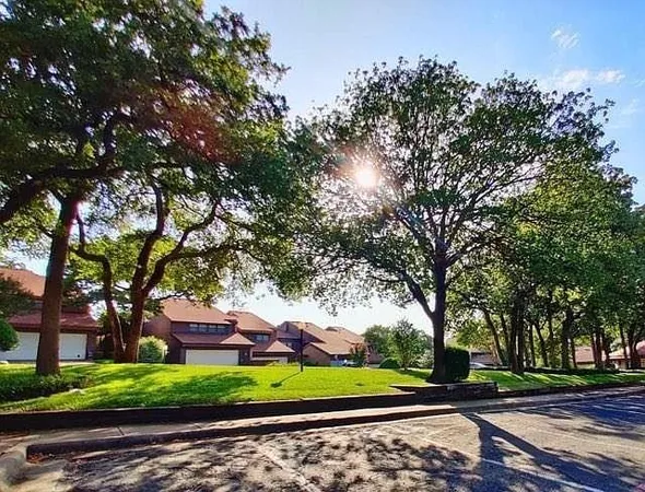 $2,200 | 742 Oakwood Trail, Fort Worth, TX 76112