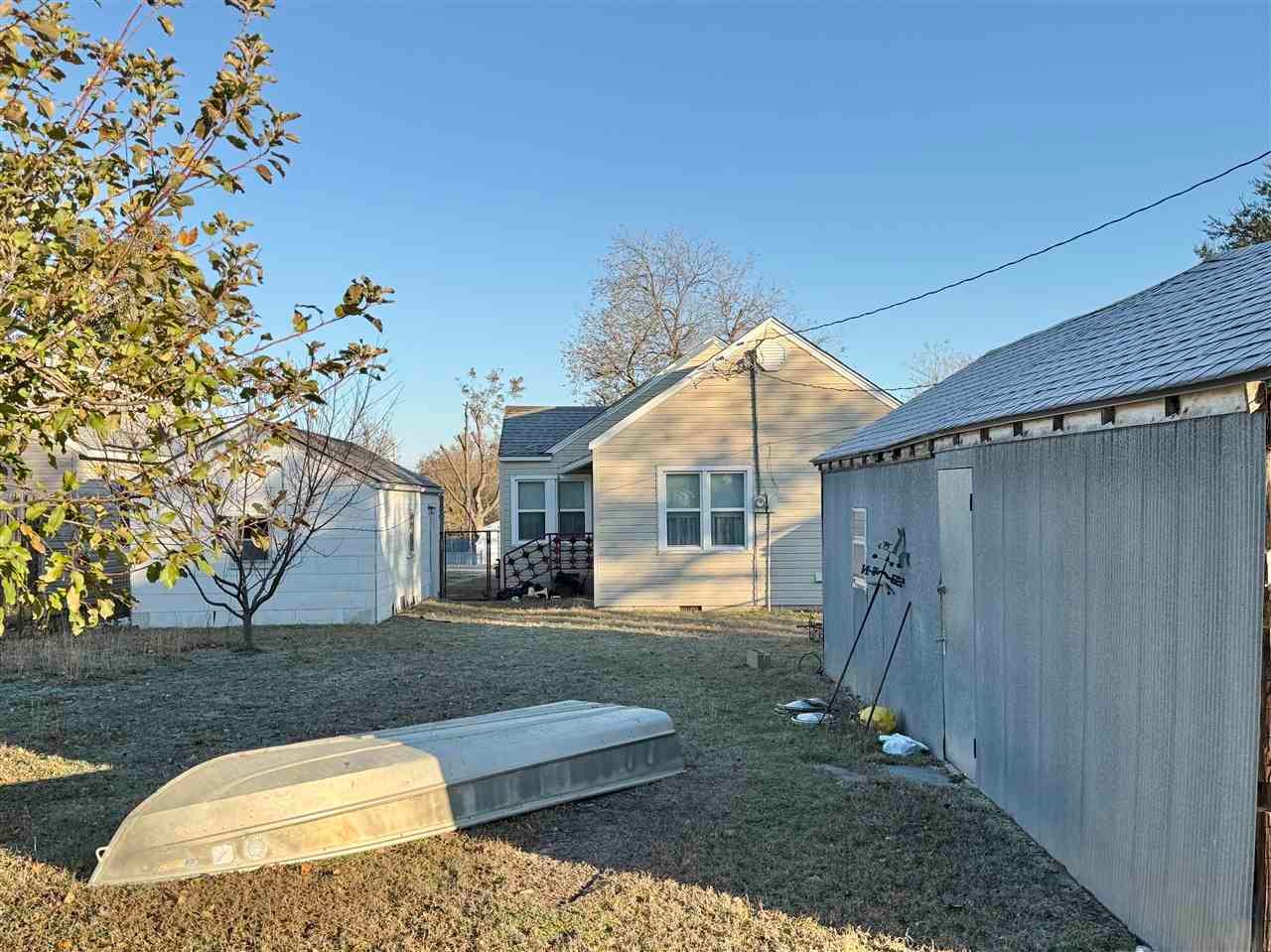 516 Noble Street Perry, OK 73077 - Photo 14 of 15 Gallery Image 14