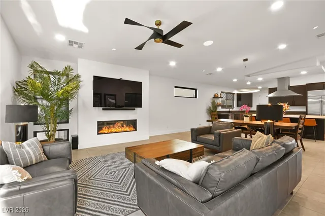 $1,999,999 | 803 Bolide Street, Las Vegas, NV 89138