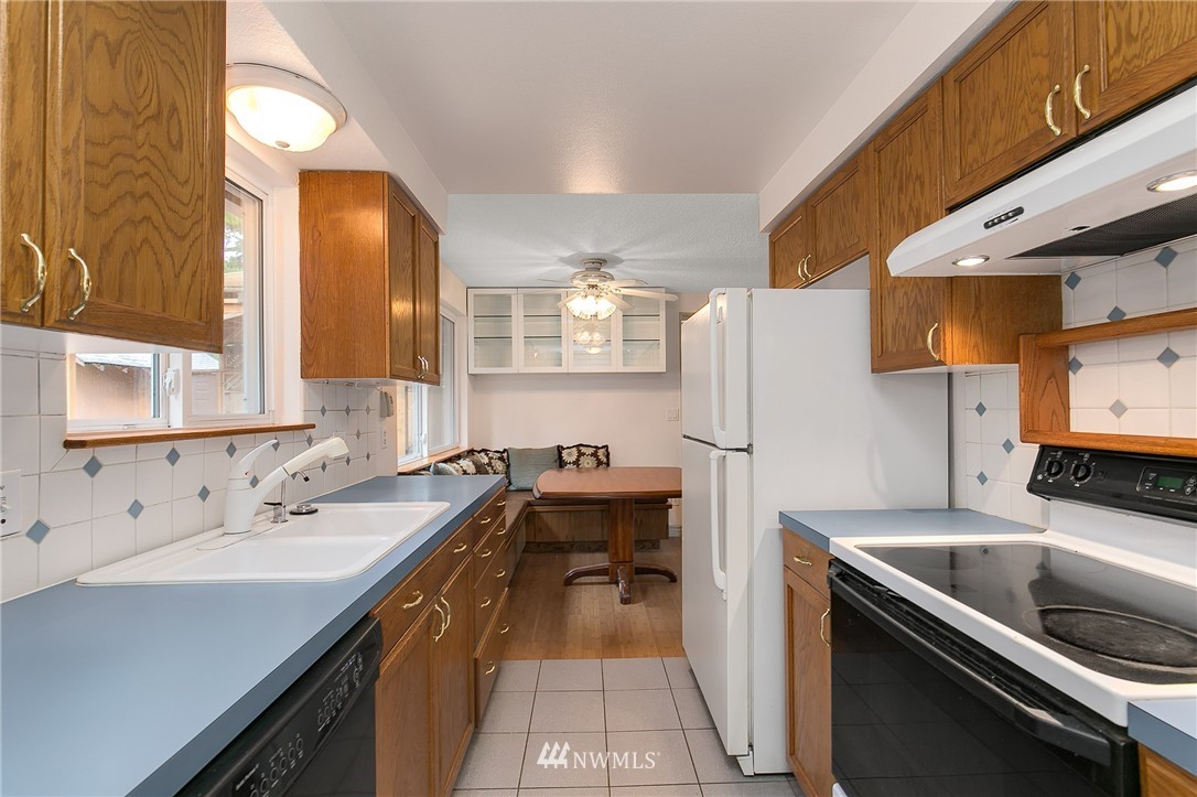 3329 193rd Place Southeast Bothell, WA 98012 - Photo 16 of 21 Gallery Image 16