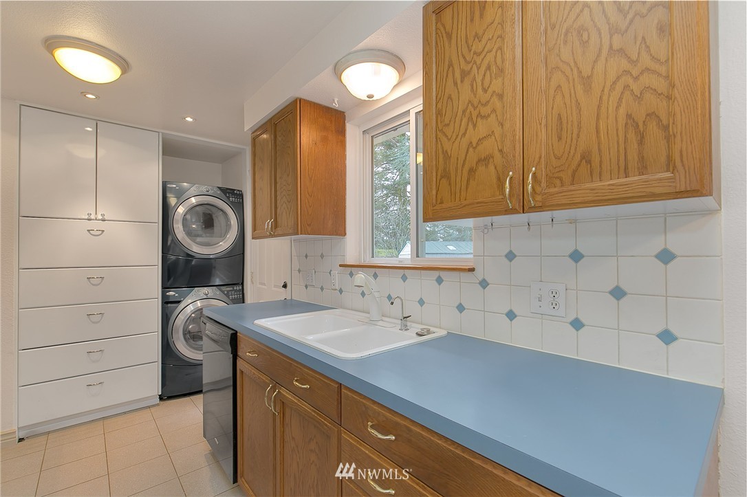 3329 193rd Place Southeast Bothell, WA 98012 - Photo 17 of 21 Gallery Image 17