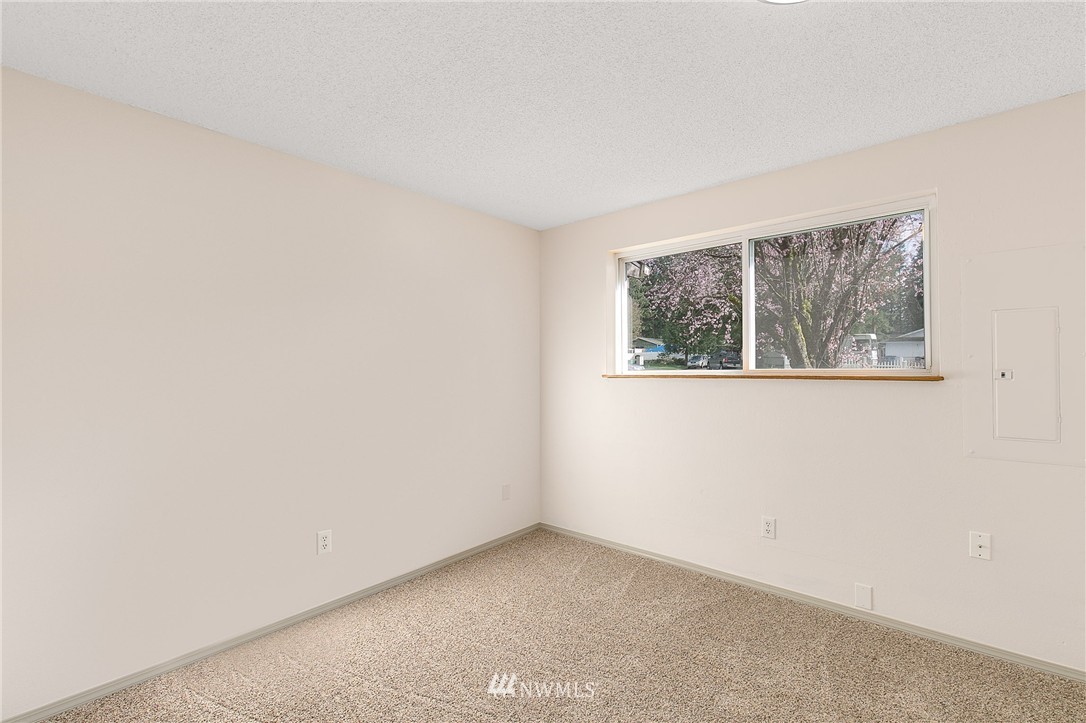 3329 193rd Place Southeast Bothell, WA 98012 - Photo 9 of 21 Gallery Image 9